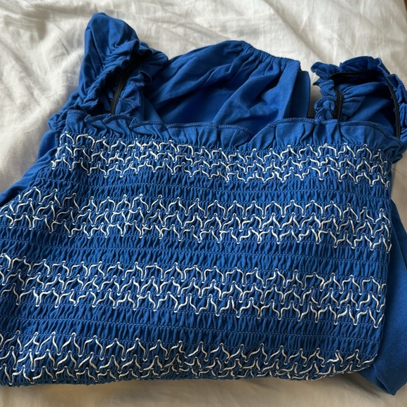 ASOS DESIGN volume sleeve top with contrast shirring in blue NWOT - Picture 6 of 6